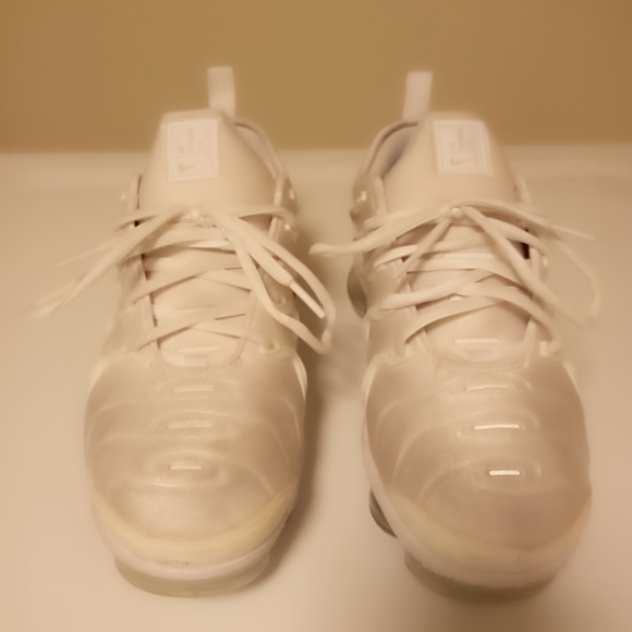 Pre-Owned 2018 Nike VaporMax Plus Platinum Sz.7.5 (UNISEX) - Picture 6 of 9